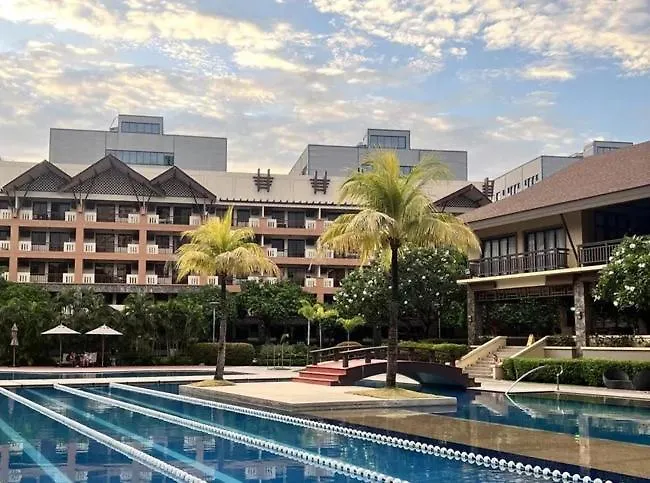 Apartamento Tropical Hawaiian 2br Unit In Metro With Laundry Area - Sleeps 4